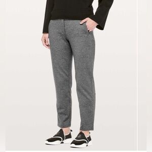 Lululemon On The Move Pant Ponte *28"
Heathered Core Dark Grey